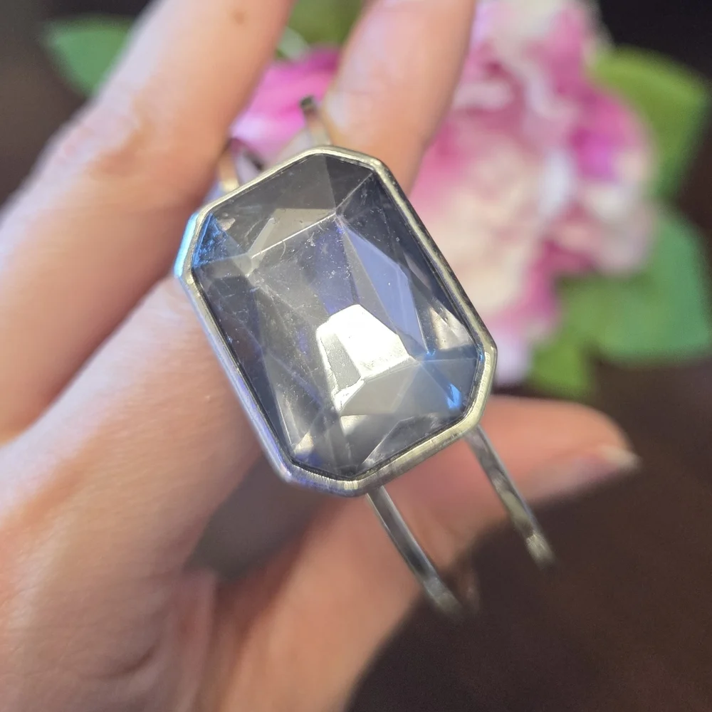 Silver Pearl Cluster Jewelry Set - Picture 6 of 6